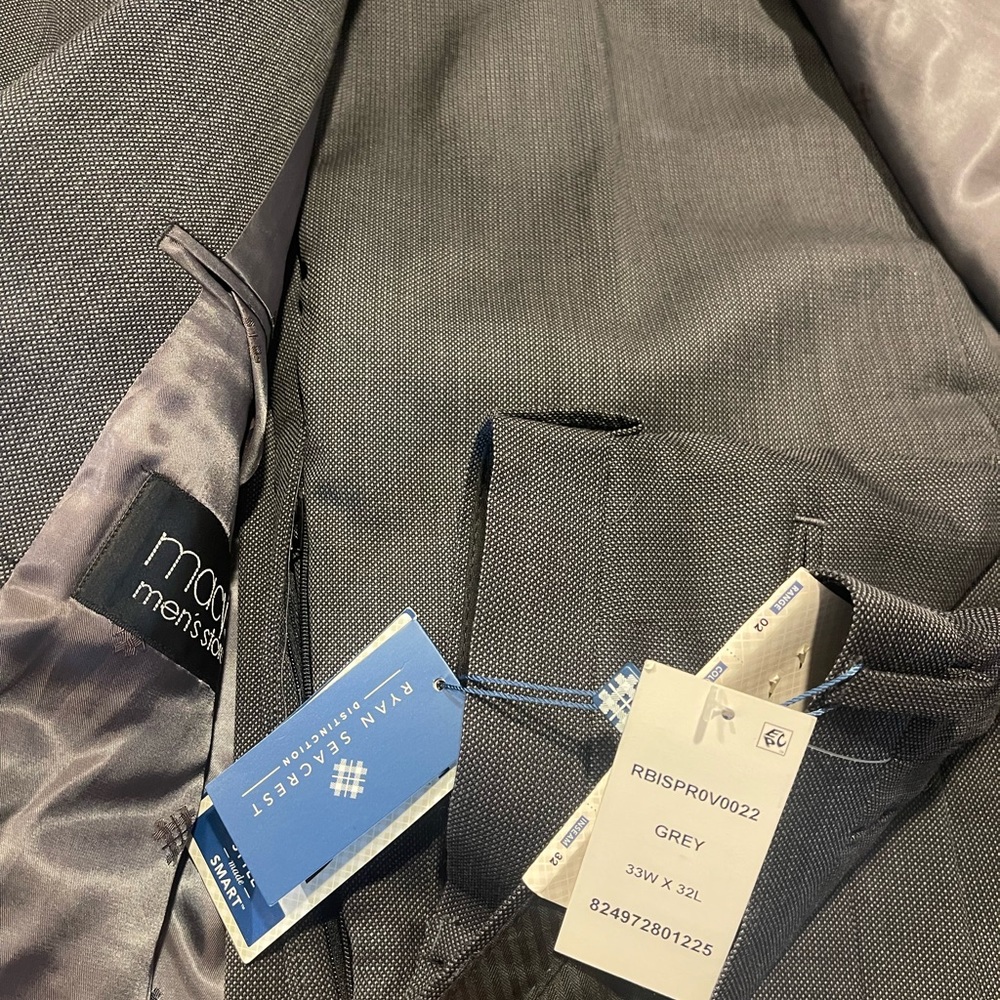 Brand New Men’s Suit Jacket and Pants with Tags Ryan Seacrest Distinction